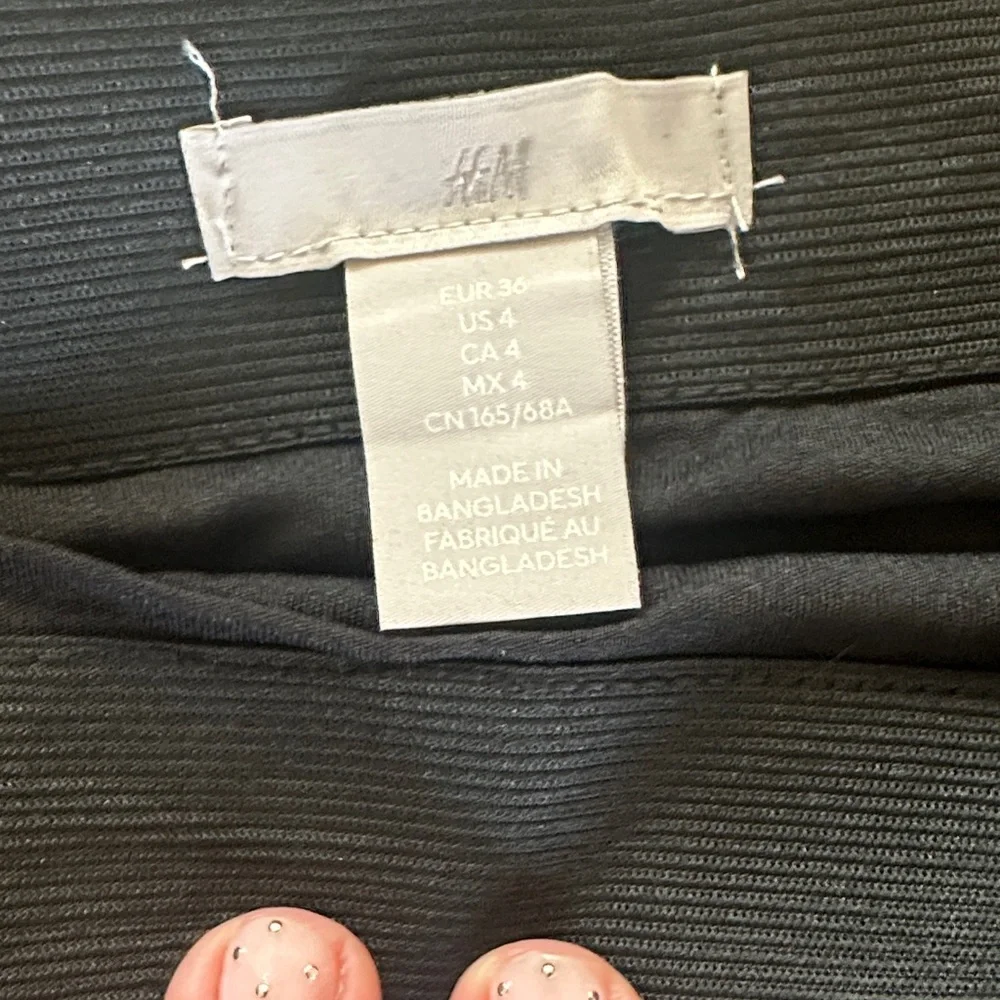 H&M Black and White Mini Skirt - Picture 2 of 3